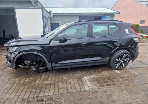 Volvo XC 40 cena 39900 przebieg: 67000, rok produkcji 2018 z Chodzież małe 529